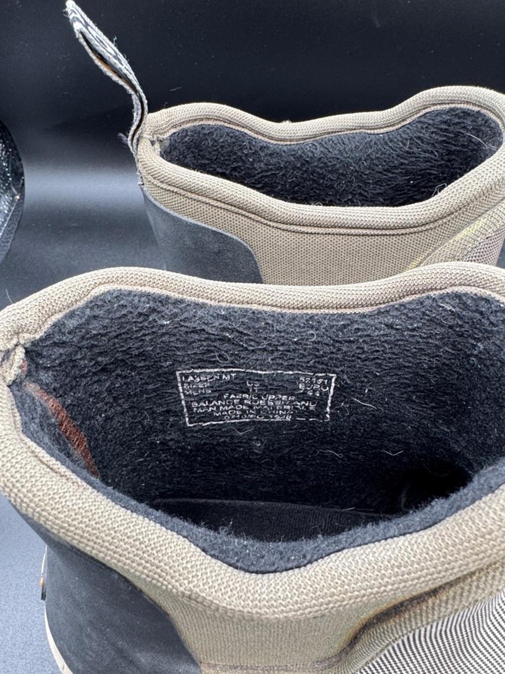Bogs Boots - Men's 11 - Picture 2 of 4